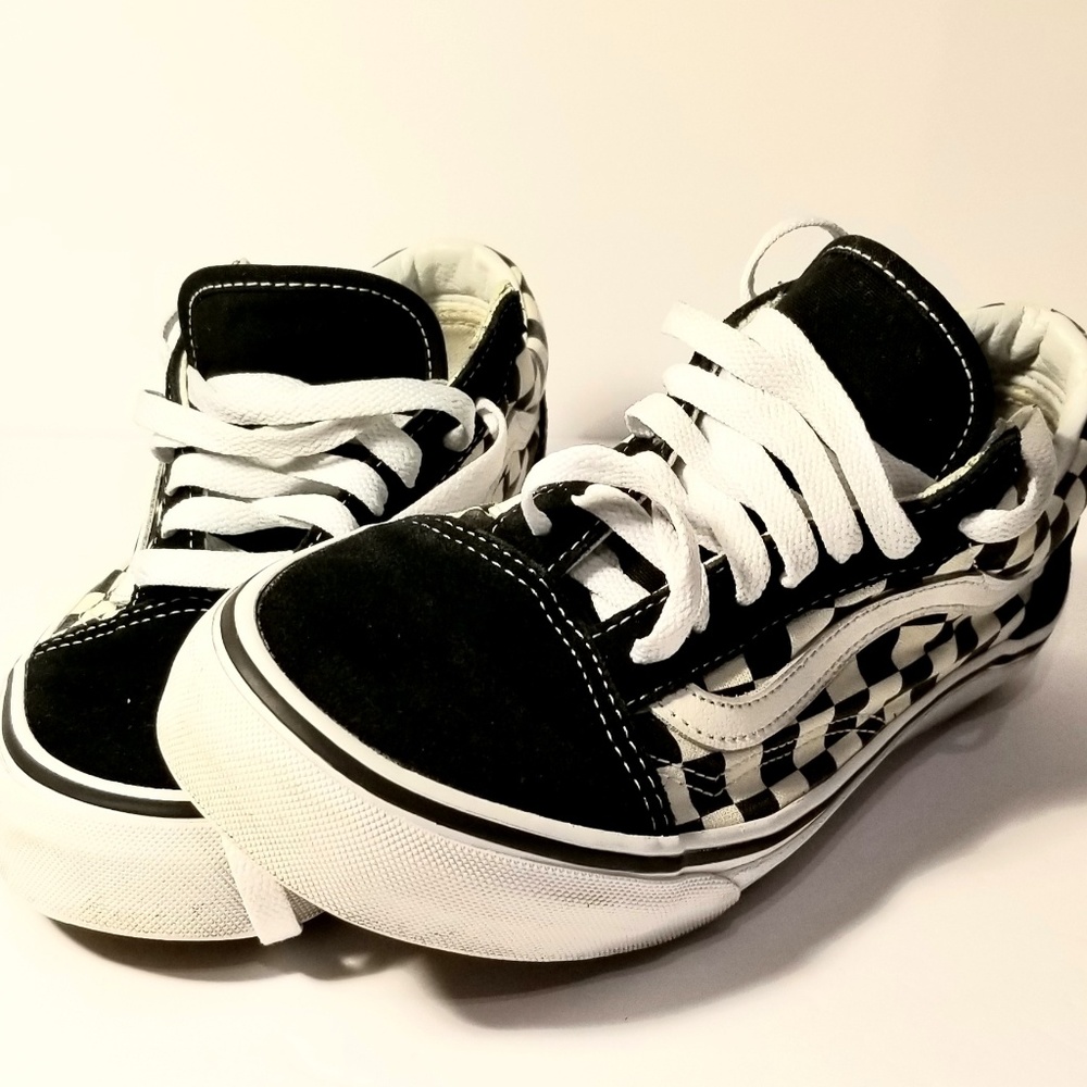 Old Skool Checkerboard Vans Men's 6.5  Women's 8.0